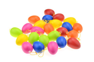 vajíčka plast. barev. 4cm