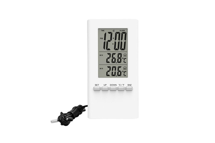 detail digitální teploměr, drátové čidlo 1,5m sensor